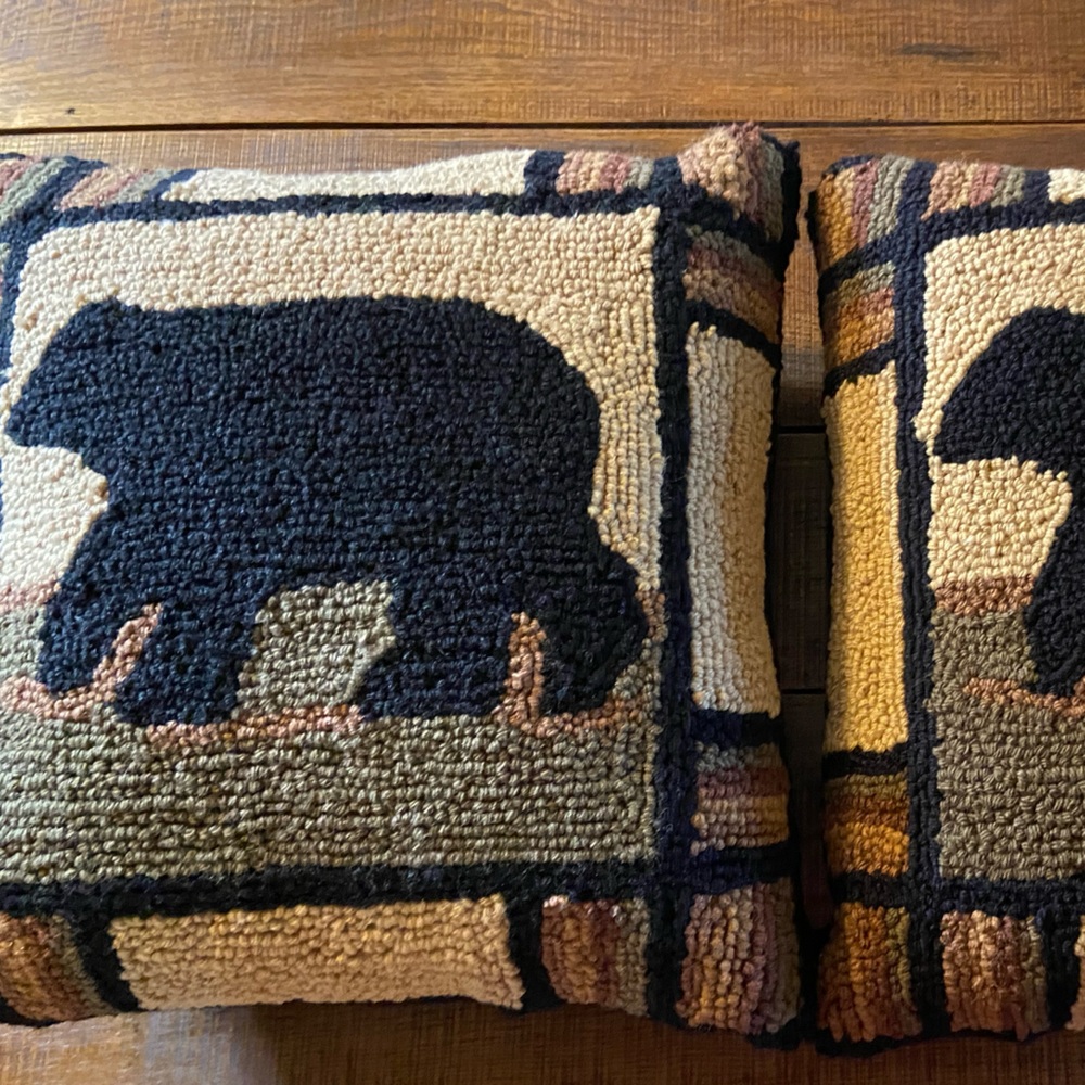2 16x16 bear pillows